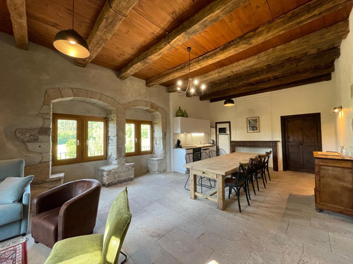 Chateau De Latour Sur Sorgue Marnhagues-et-Latour Luaran gambar