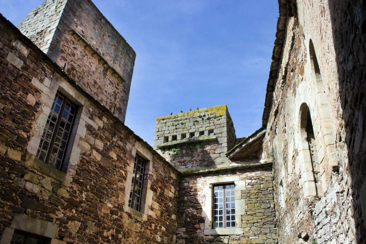 Chateau De Latour Sur Sorgue Marnhagues-et-Latour Luaran gambar